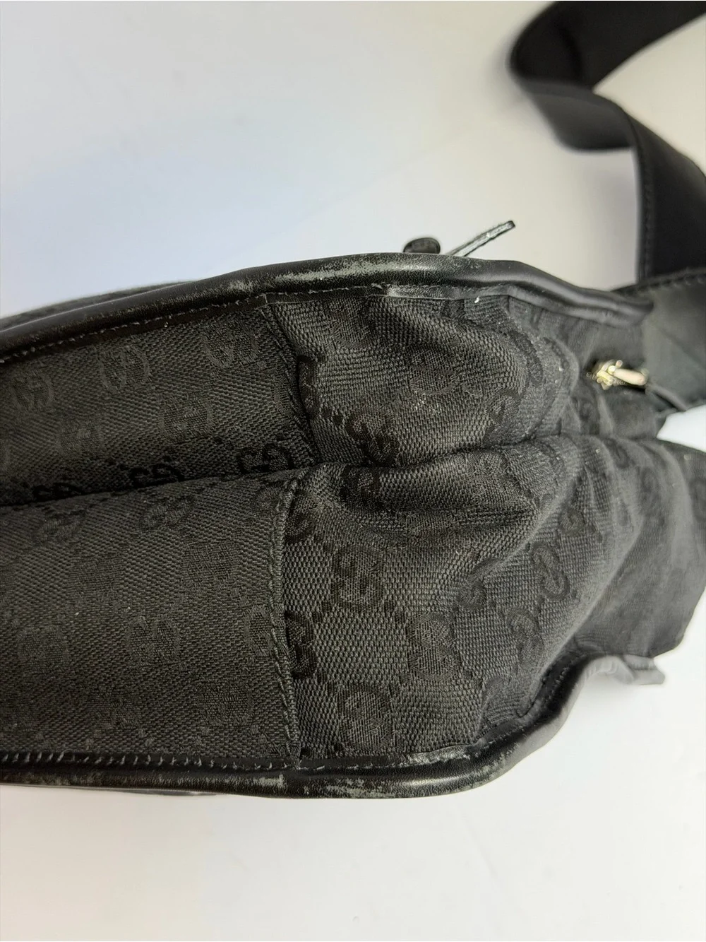 Gucci GG Monogram Canvas/Leather Black Crossbody Shoulder Messenger Bag